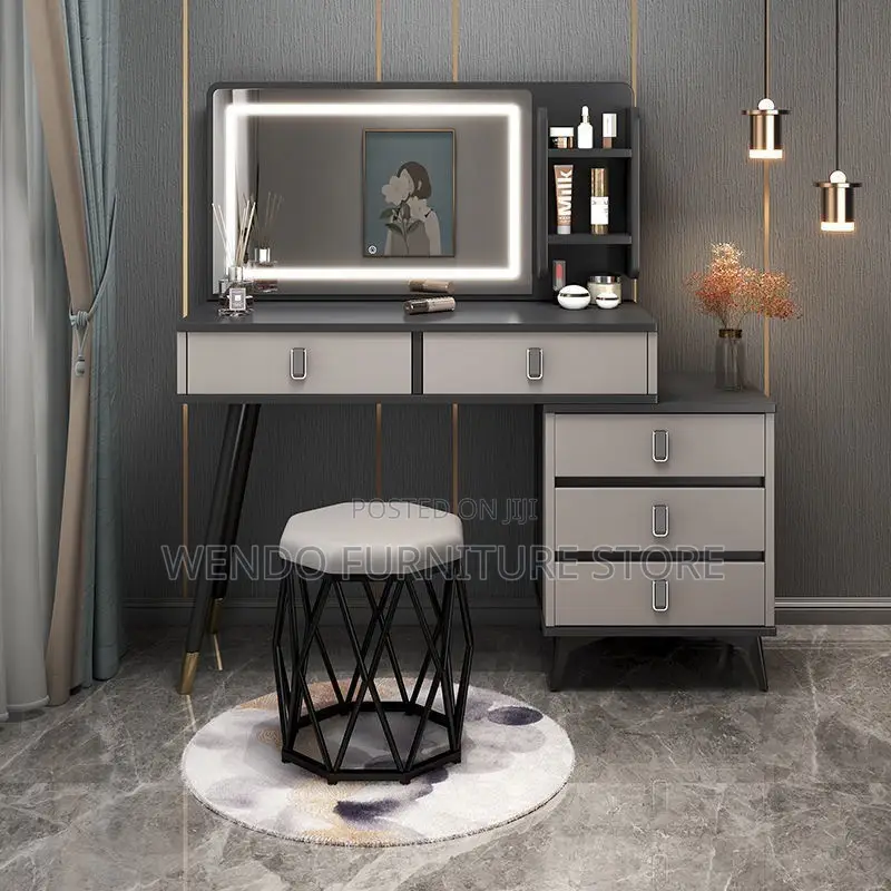 Dressers; Classic Home Dressing Room Vanity Set With Elegant Lighting