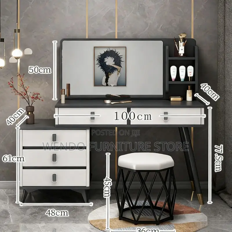 Dressers; Classic Home Dressing Room Vanity Set With Elegant Lighting