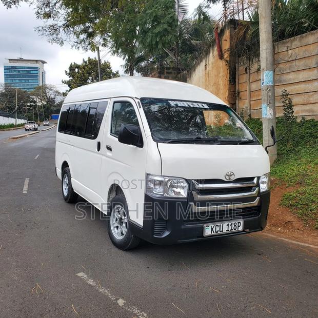 Toyota HiAce 2012 White - thumbnail 3
