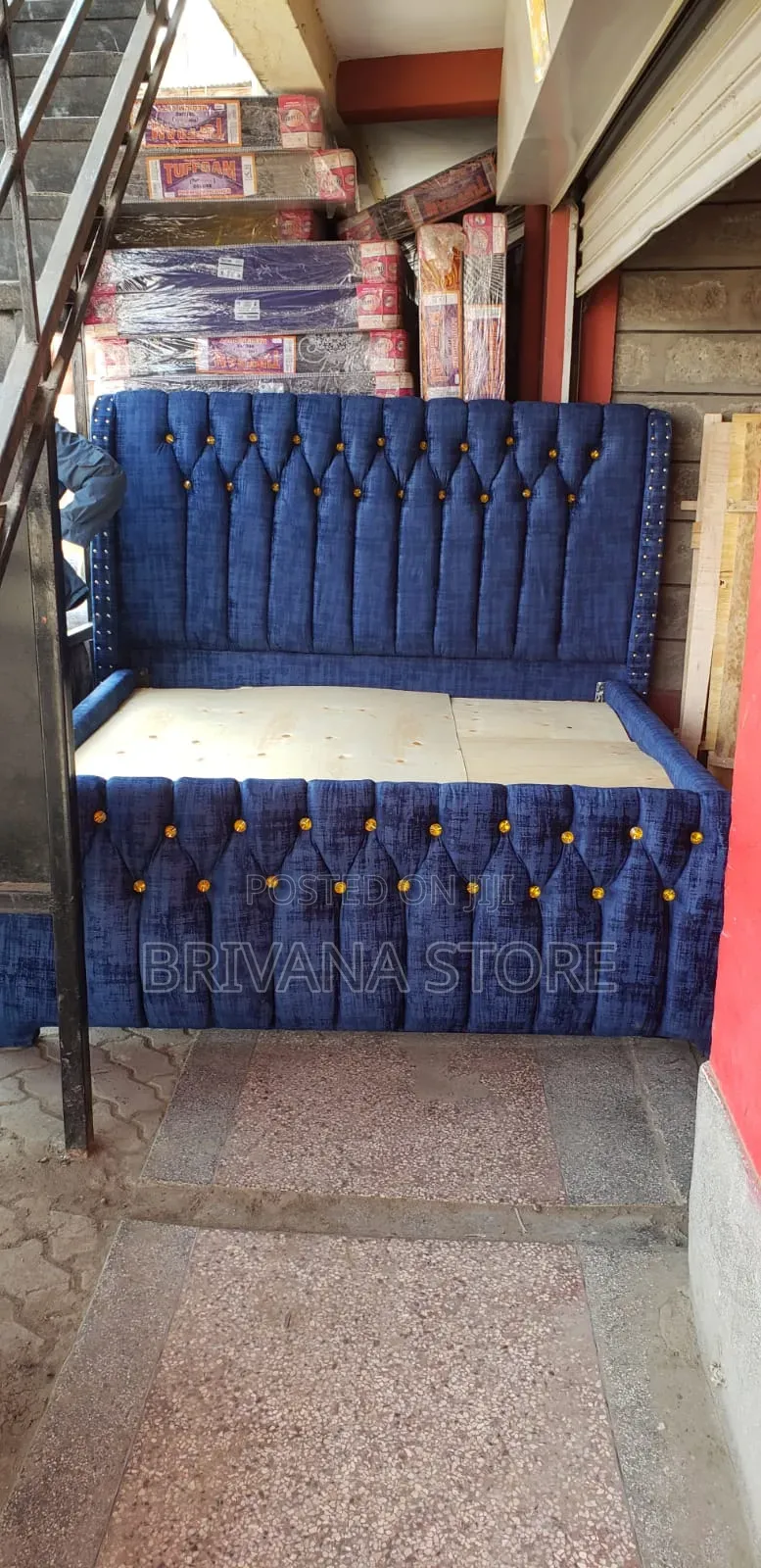 5x6 Luxury Chesterfield Tufted Bed Frame