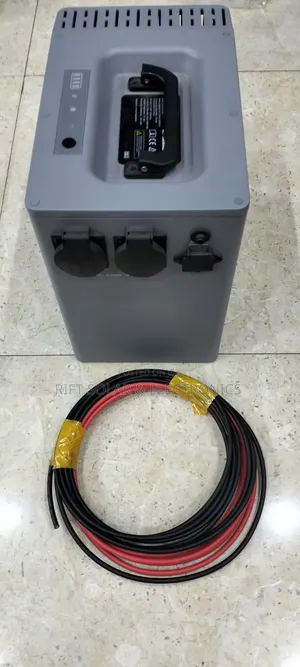 2kwh - 1000 Watts Vestwood Backup Power - 595W Solar + 10m PV Cable