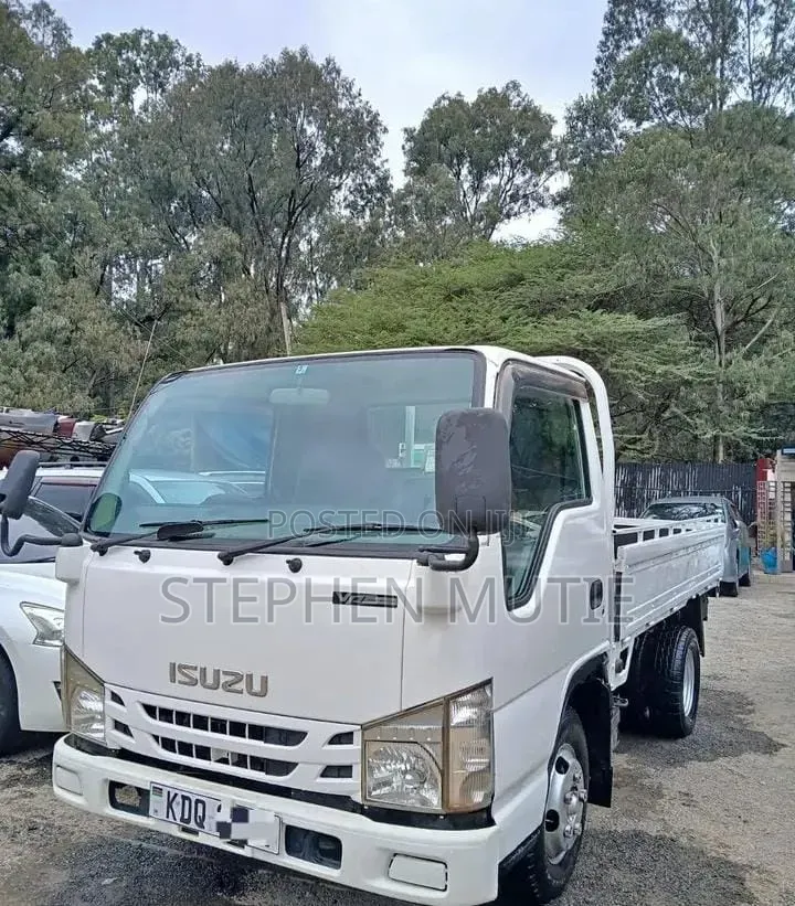 Isuzu Elf NQR