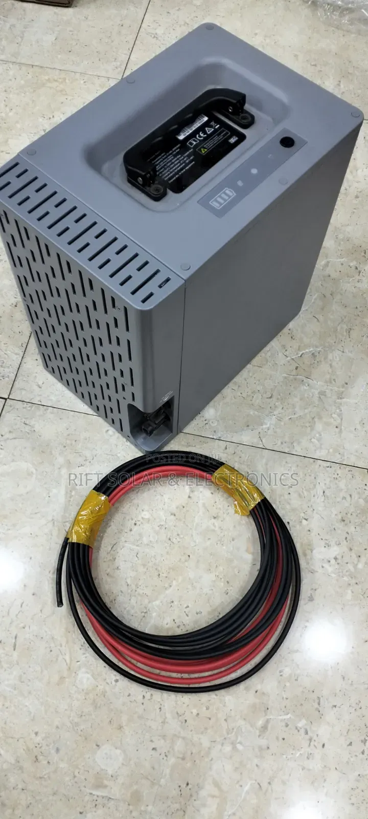 2kwh - 1000 Watts Vestwood Backup Power - 595W Solar + 10m PV Cable