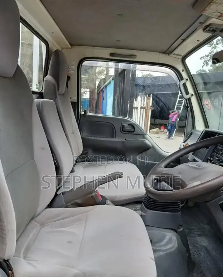 Isuzu Elf NQR