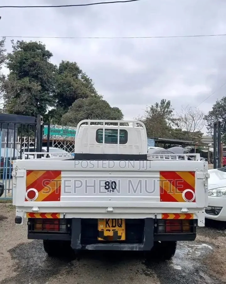 Isuzu Elf NQR