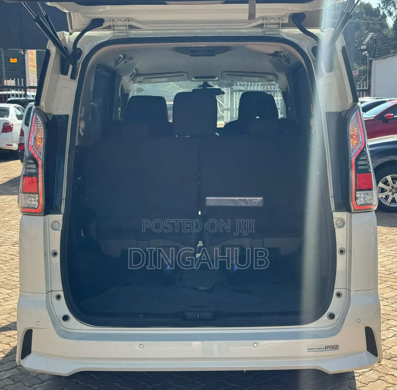 Nissan Serena 2019 White