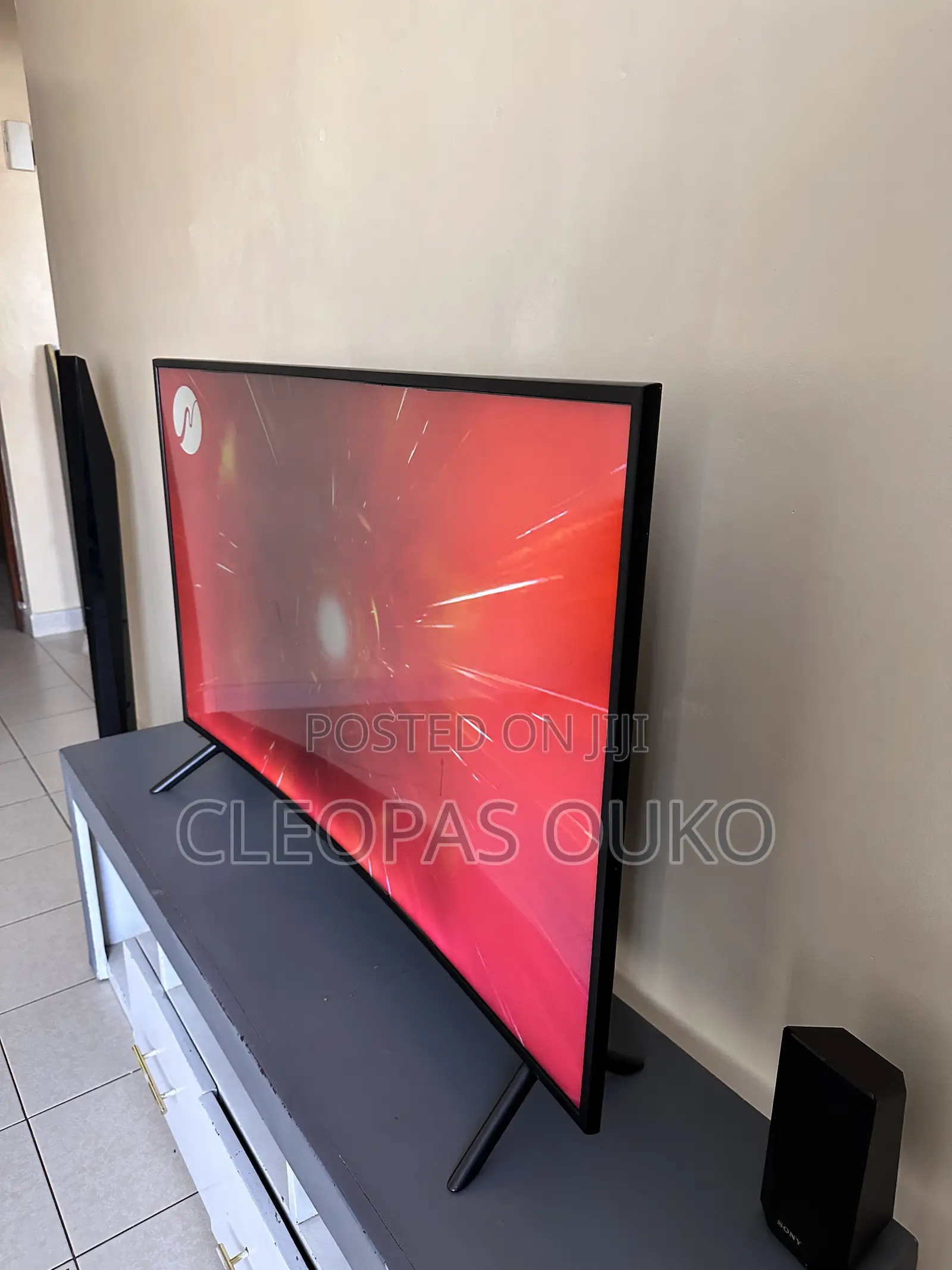 Samsung 49" Curved UHD Smart TV (UA49RU7300) – Excellent Condition