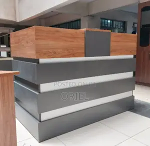 Office Desk : 1.4M Reception Custom Desk