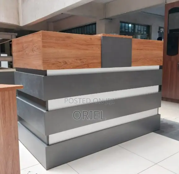 Office Desk : 1.4M Reception Custom Desk