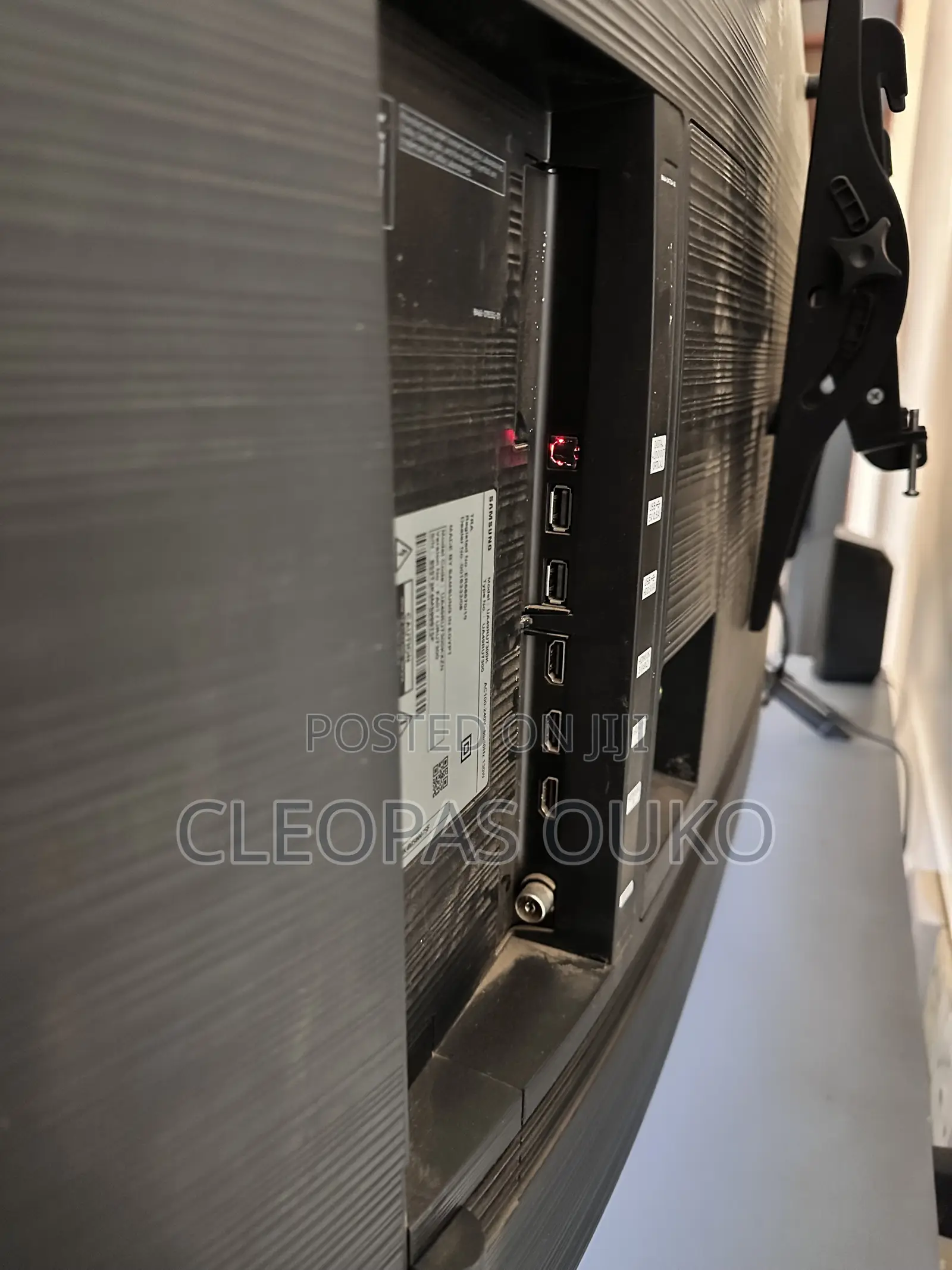 Samsung 49" Curved UHD Smart TV (UA49RU7300) – Excellent Condition