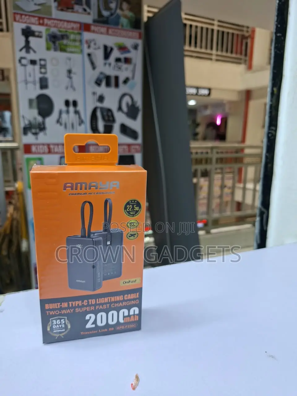 Amaya Traveler Link 20 Power Bank 20000mAh With Built-in Cable