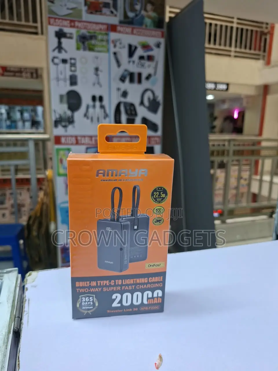 Amaya Traveler Link 20 Power Bank 20000mAh With Built-in Cable