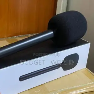 High-Quality Wireless Lapel Mic for Interviews Presentations