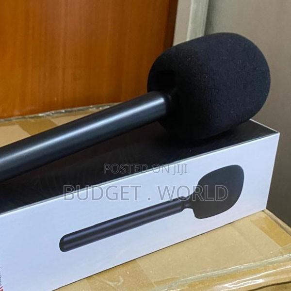 High-Quality Wireless Lapel Mic for Interviews Presentations