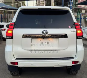 Toyota Land Cruiser Prado 2022 White