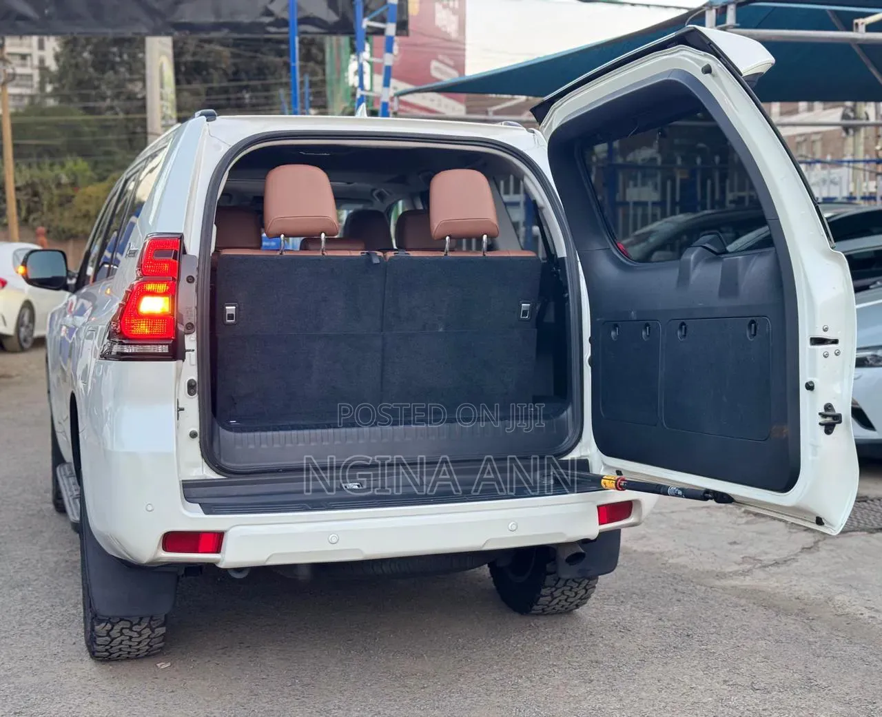 Toyota Land Cruiser Prado 2022 White