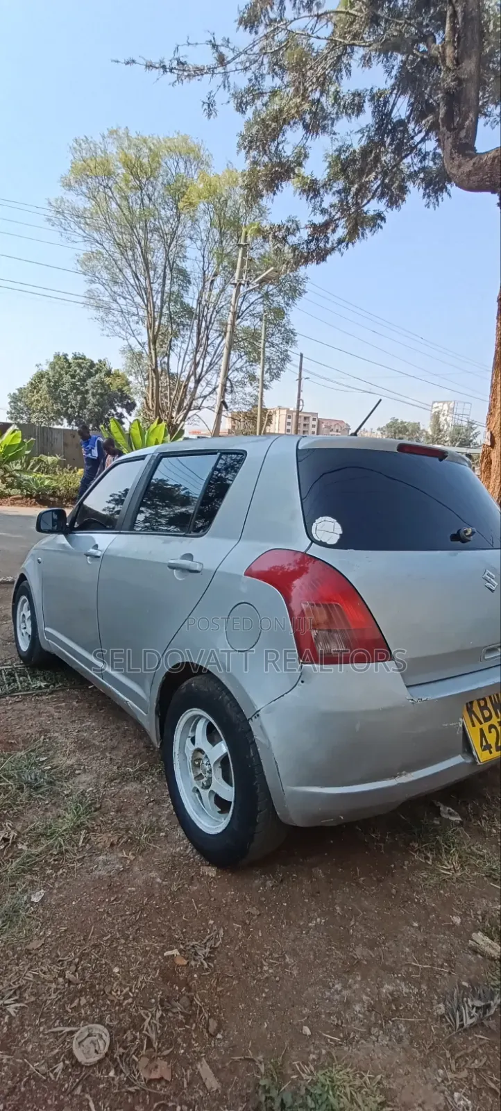 Suzuki Swift 2006 Gray