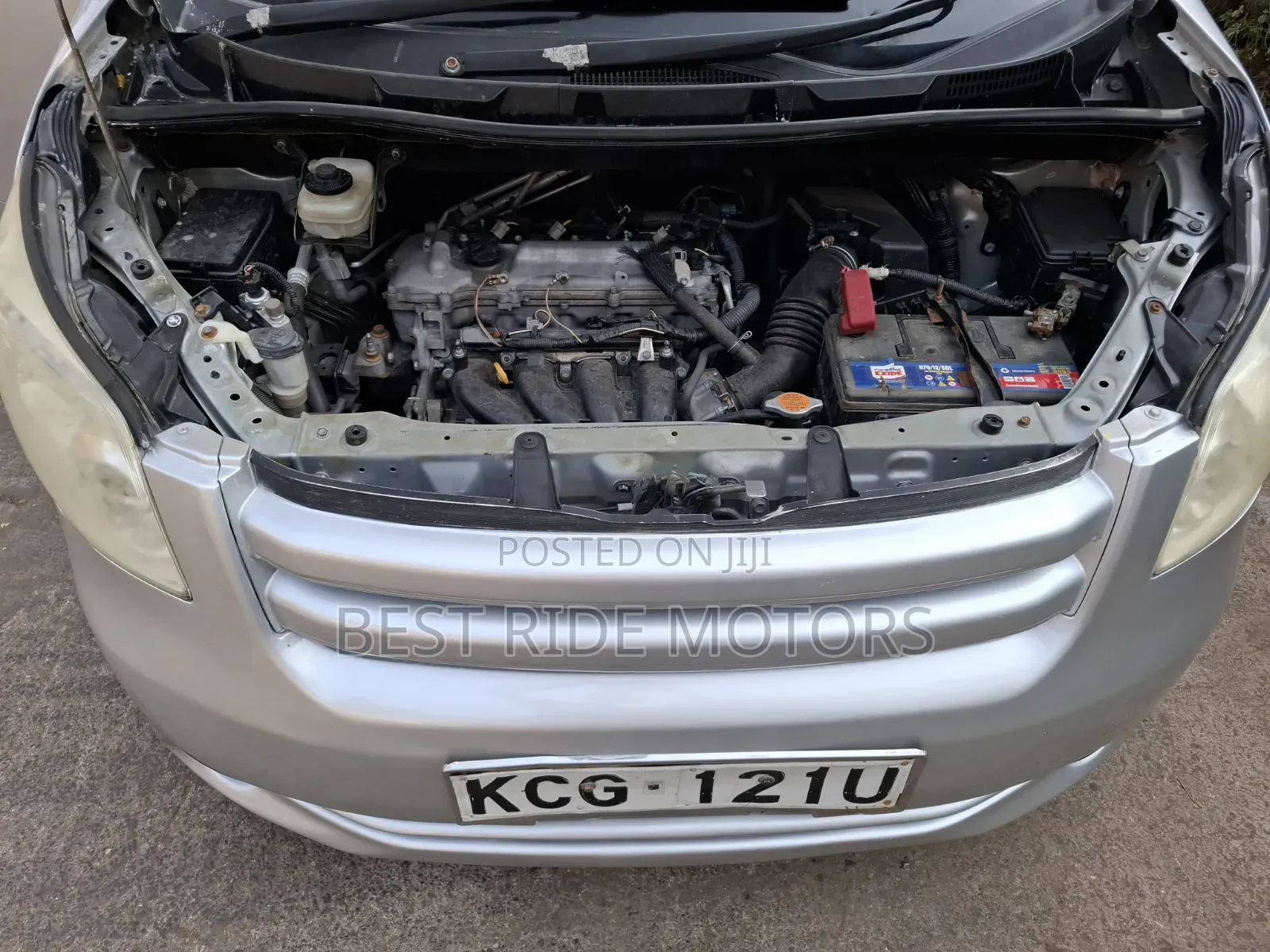 Toyota Voxy 2009 Silver