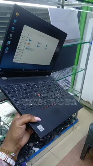 Laptop Lenovo ThinkPad P15s 16GB Intel Core i7 SSD 512GB