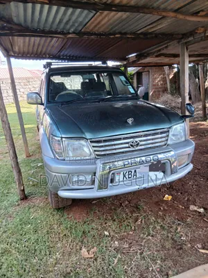 Toyota Land Cruiser Prado 2000 Green