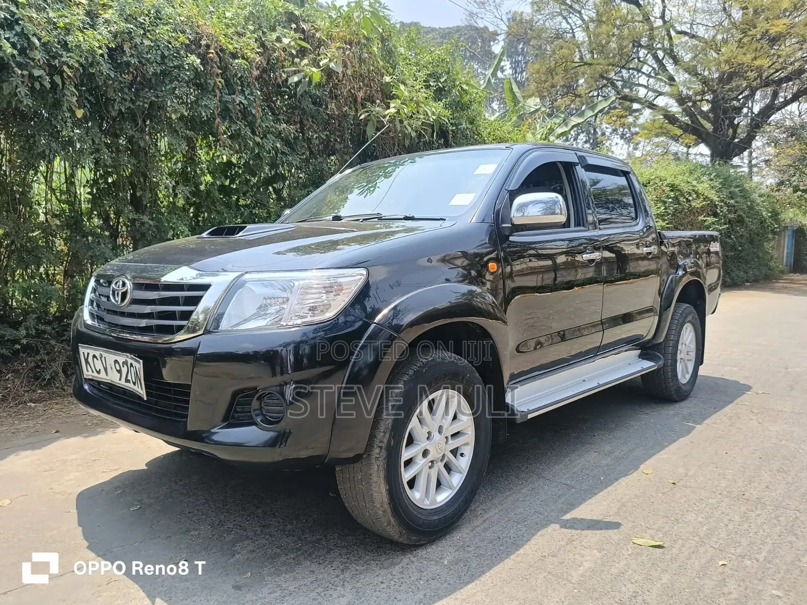 Toyota Hilux 2011 Black