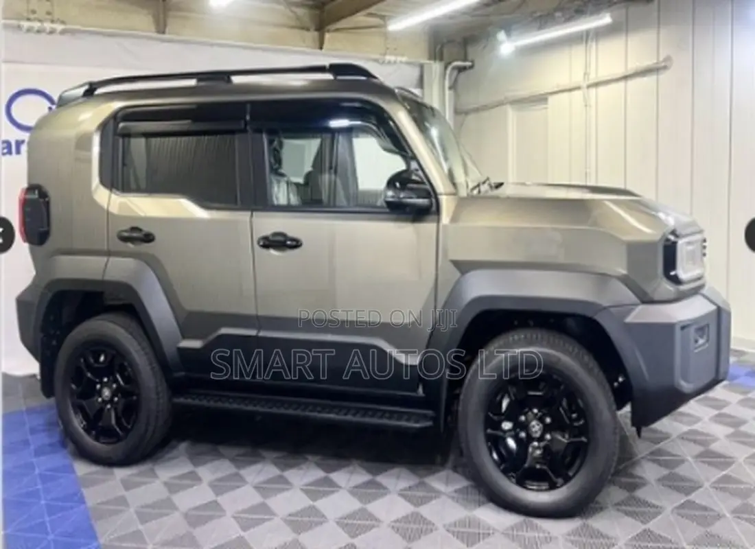 New Toyota FJ Cruiser 2025 Gray