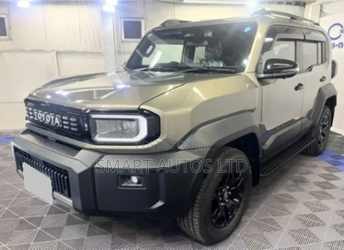 New Toyota FJ Cruiser 2025 Gray