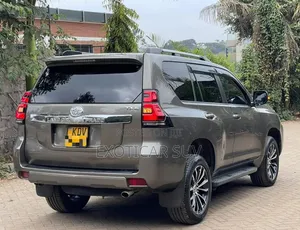 Toyota Land Cruiser Prado 2014 Gold