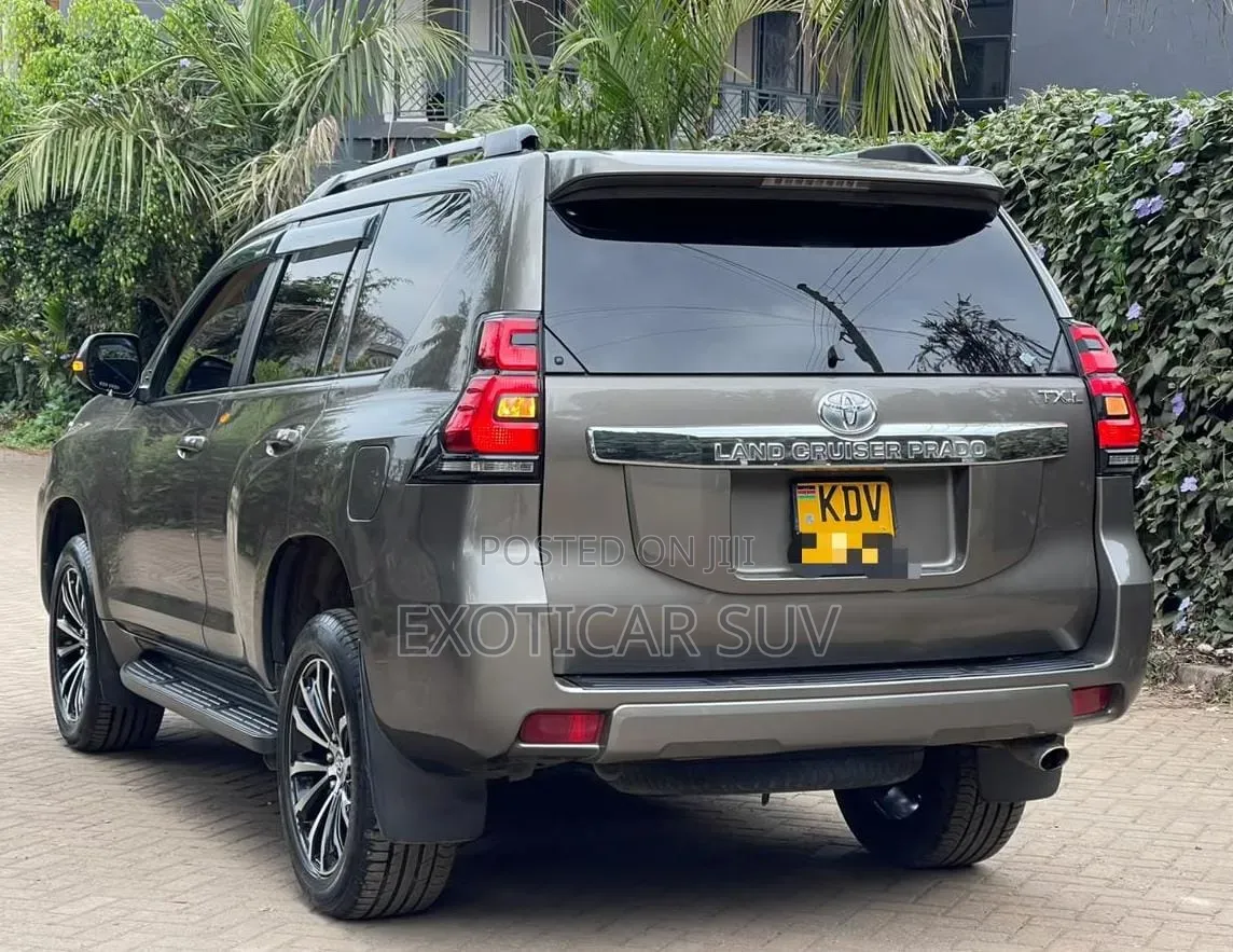 Toyota Land Cruiser Prado 2014 Gold
