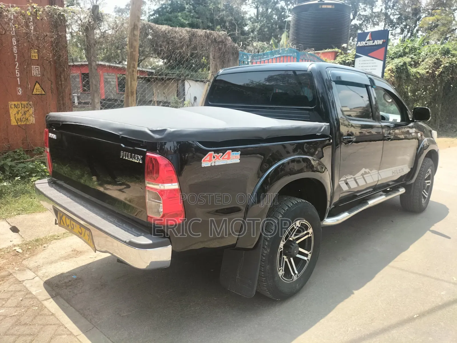 Toyota Hilux 2011 Black