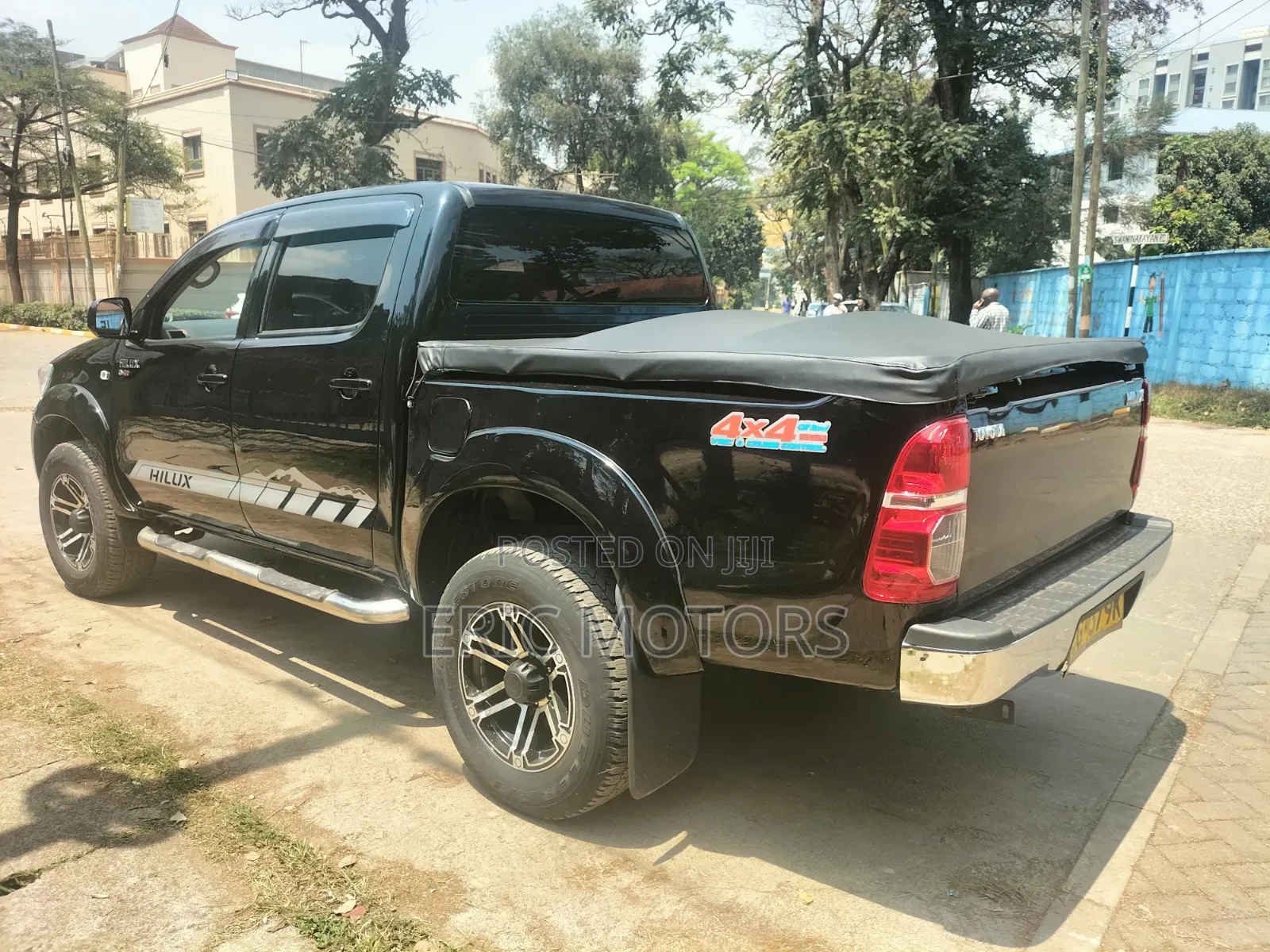 Toyota Hilux 2011 Black