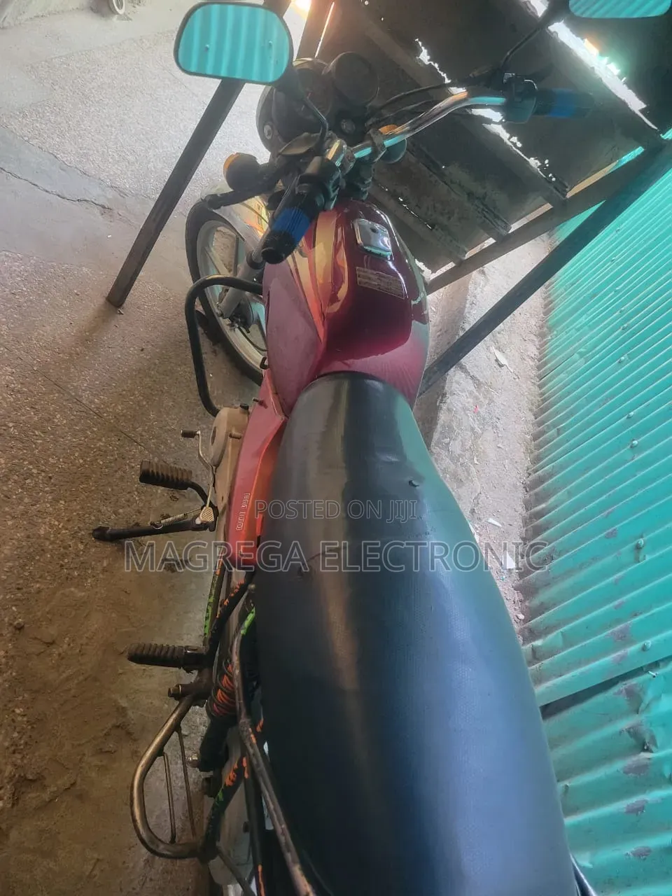 Bajaj Boxer 100 2022 Red