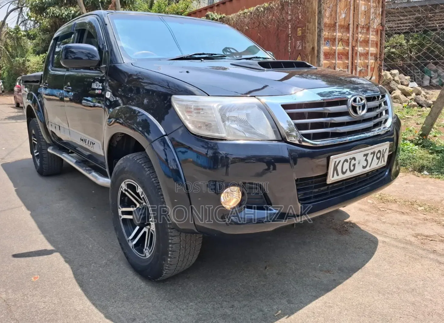 Toyota Hilux 2011 Black