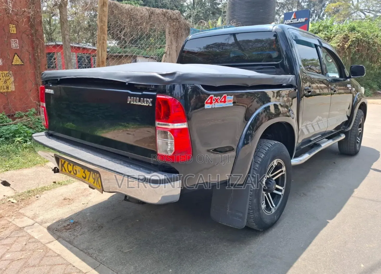 Toyota Hilux 2011 Black