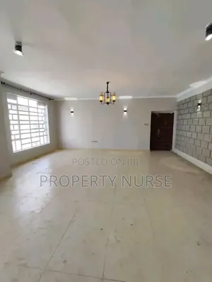 3bdrm Maisonette in Gateway Mall Area for rent