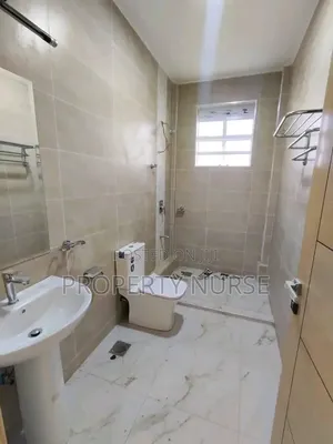 3bdrm Maisonette in Gateway Mall Area for rent