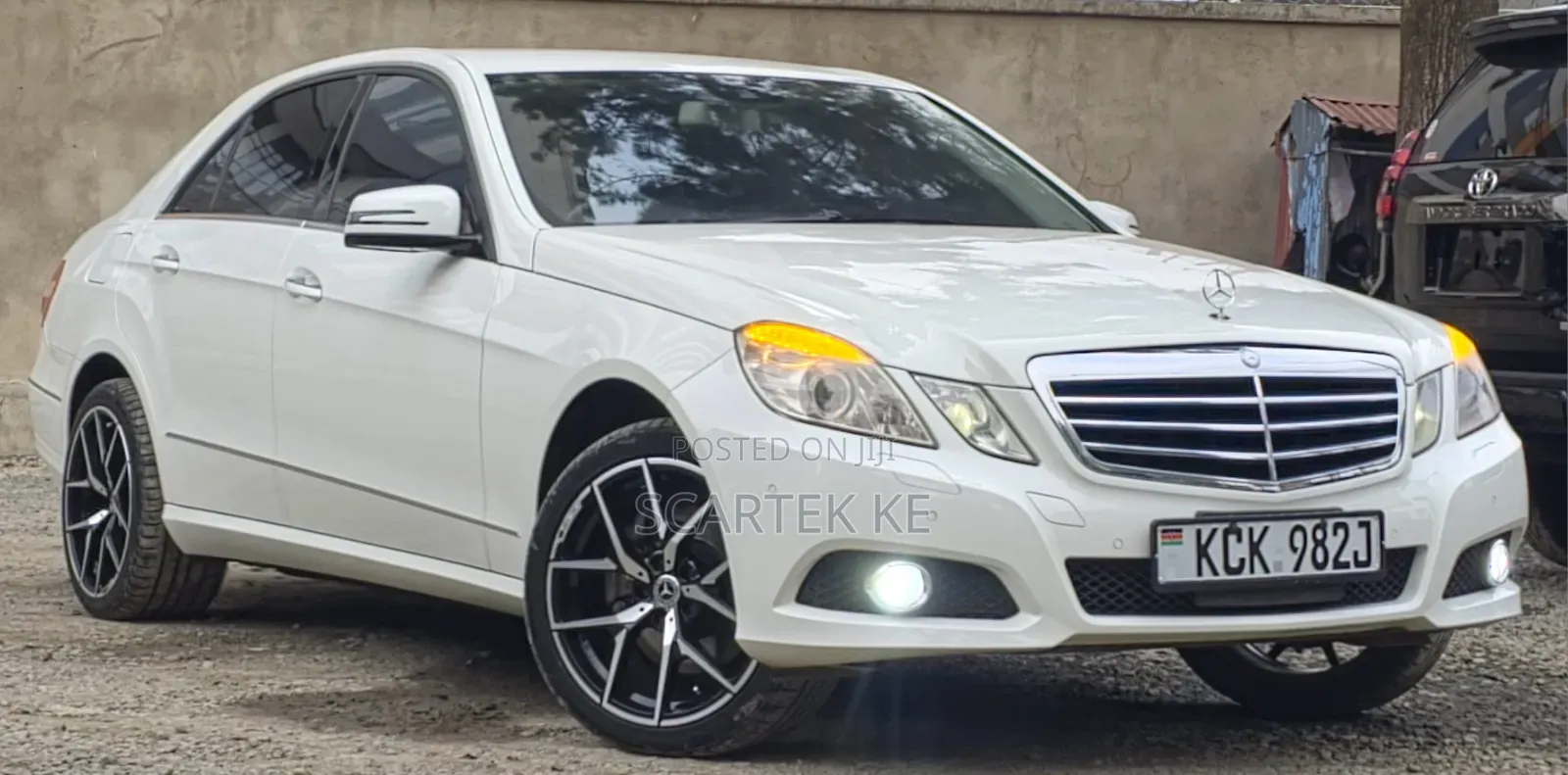 Mercedes-Benz E300 2009 White