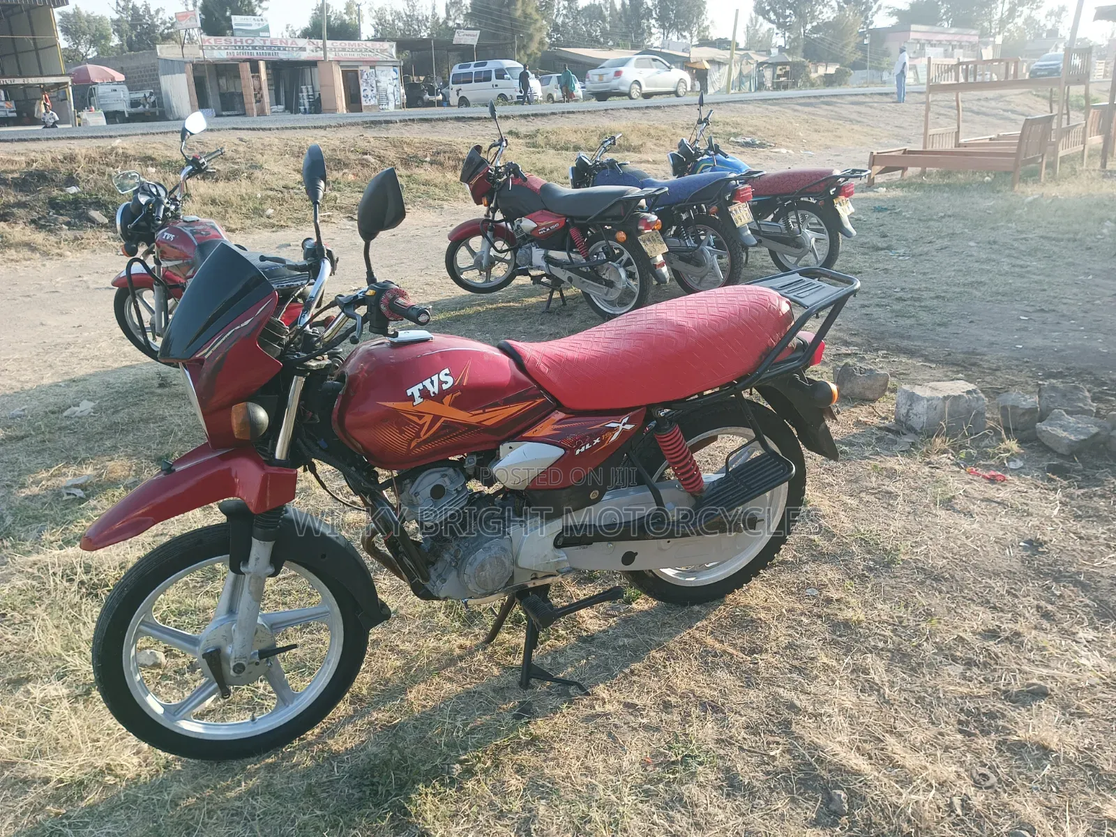 TVS HLX Plus ES 2022 Red