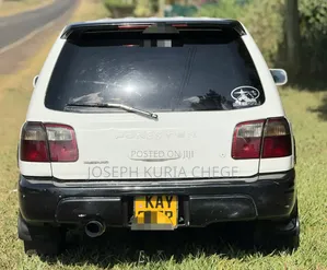 Subaru Forester 2000 White