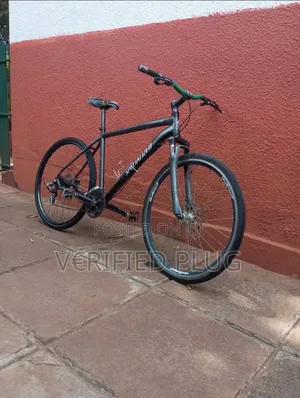 Specialized Crosstrail Hybrid Bike