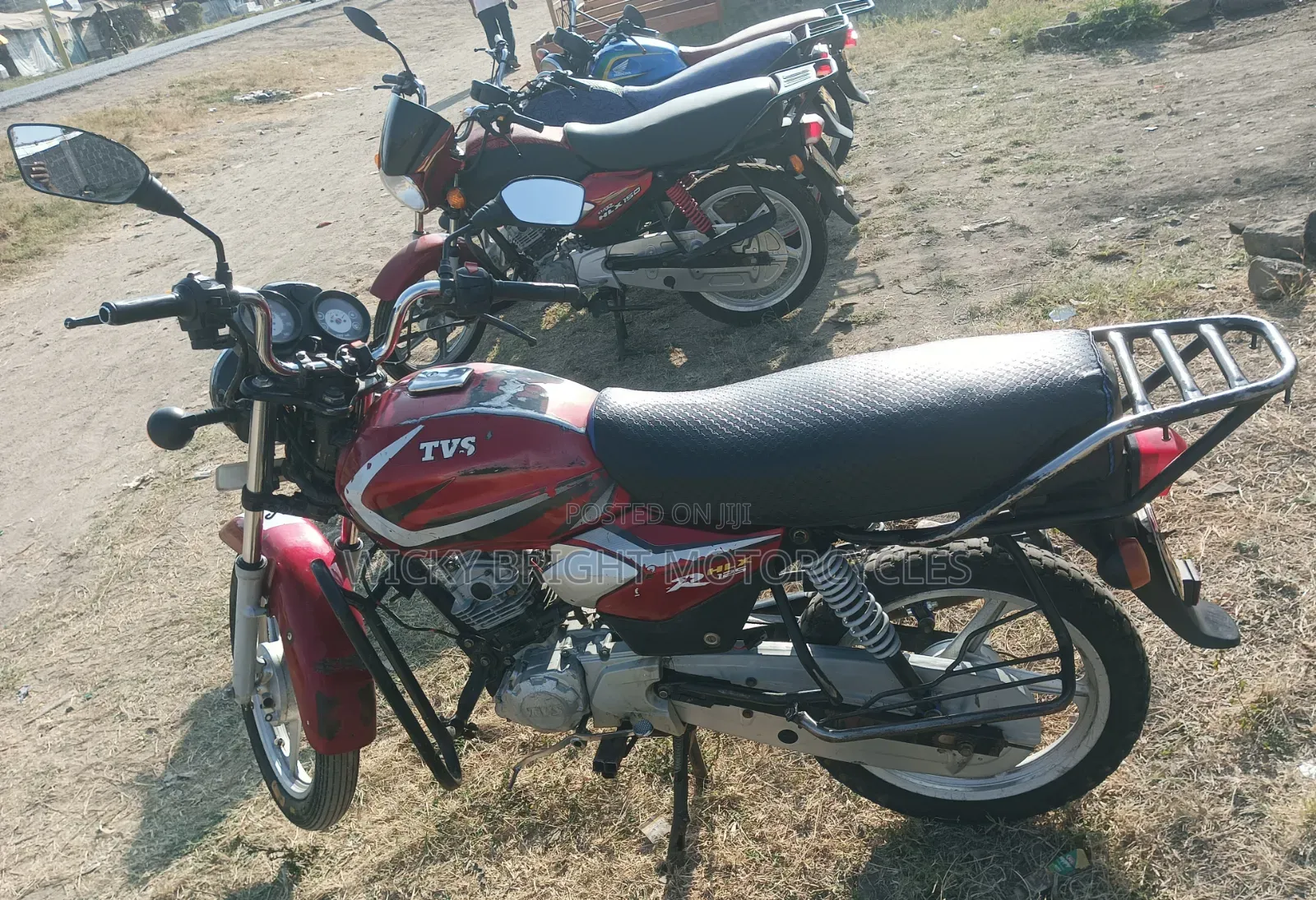 TVS HLX 125 2022 Red