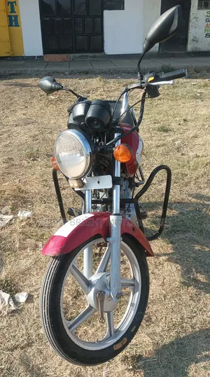TVS HLX 125 2022 Red
