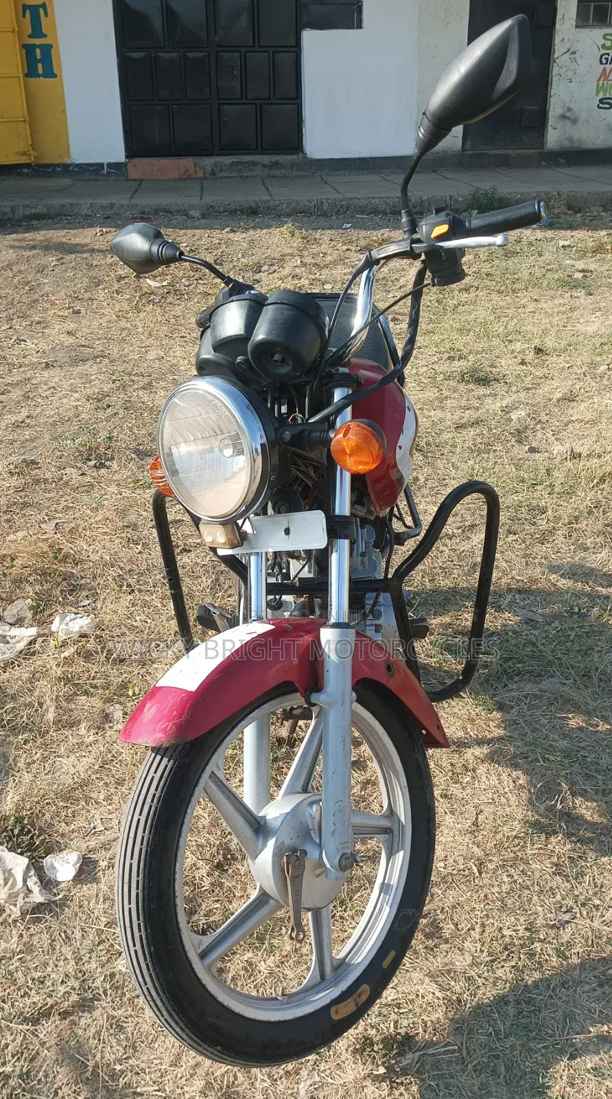 TVS HLX 125 2022 Red