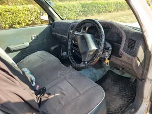 Toyota Hilux 2006 Off white