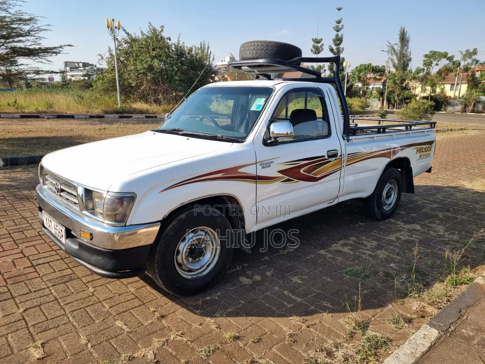 Toyota Hilux 2006 Off white