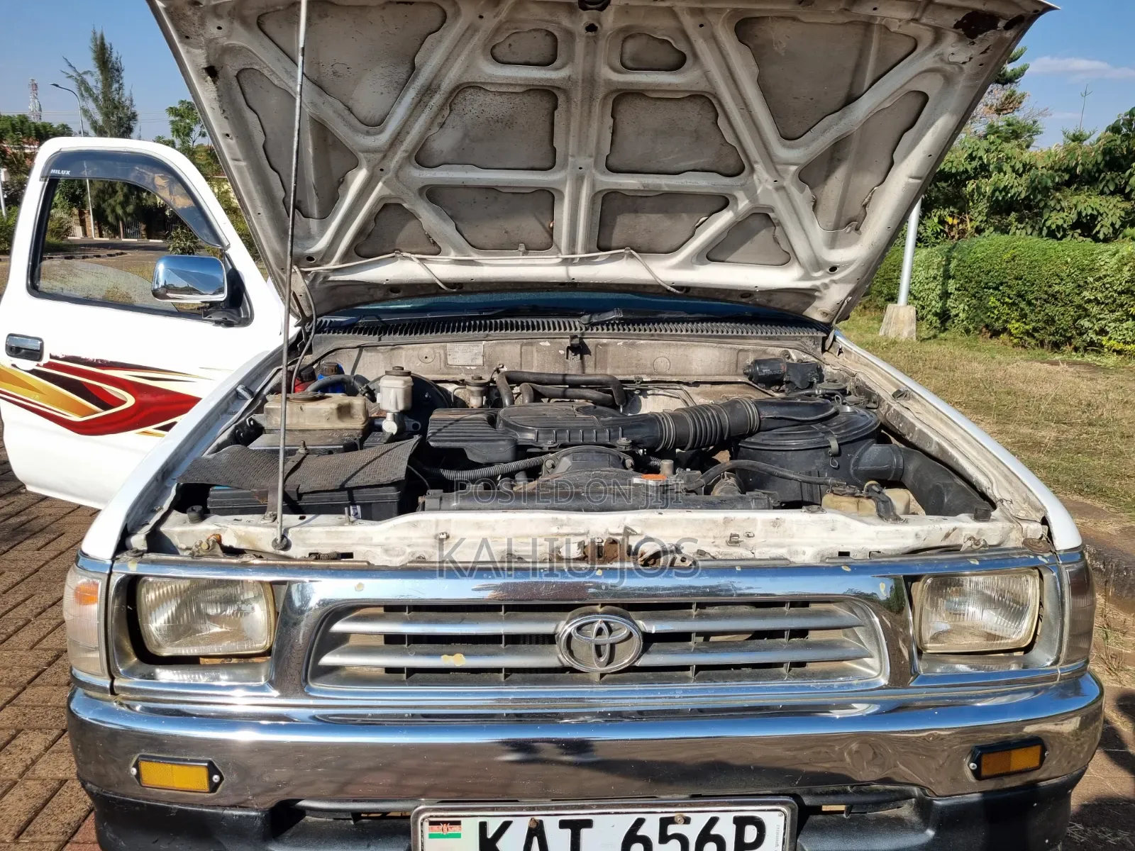 Toyota Hilux 2006 Off white