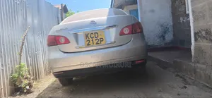 Nissan Bluebird 2008 Silver