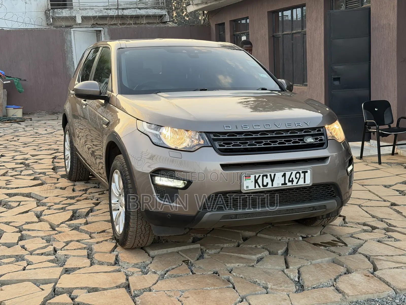 Land Rover Discovery 2015 Brown