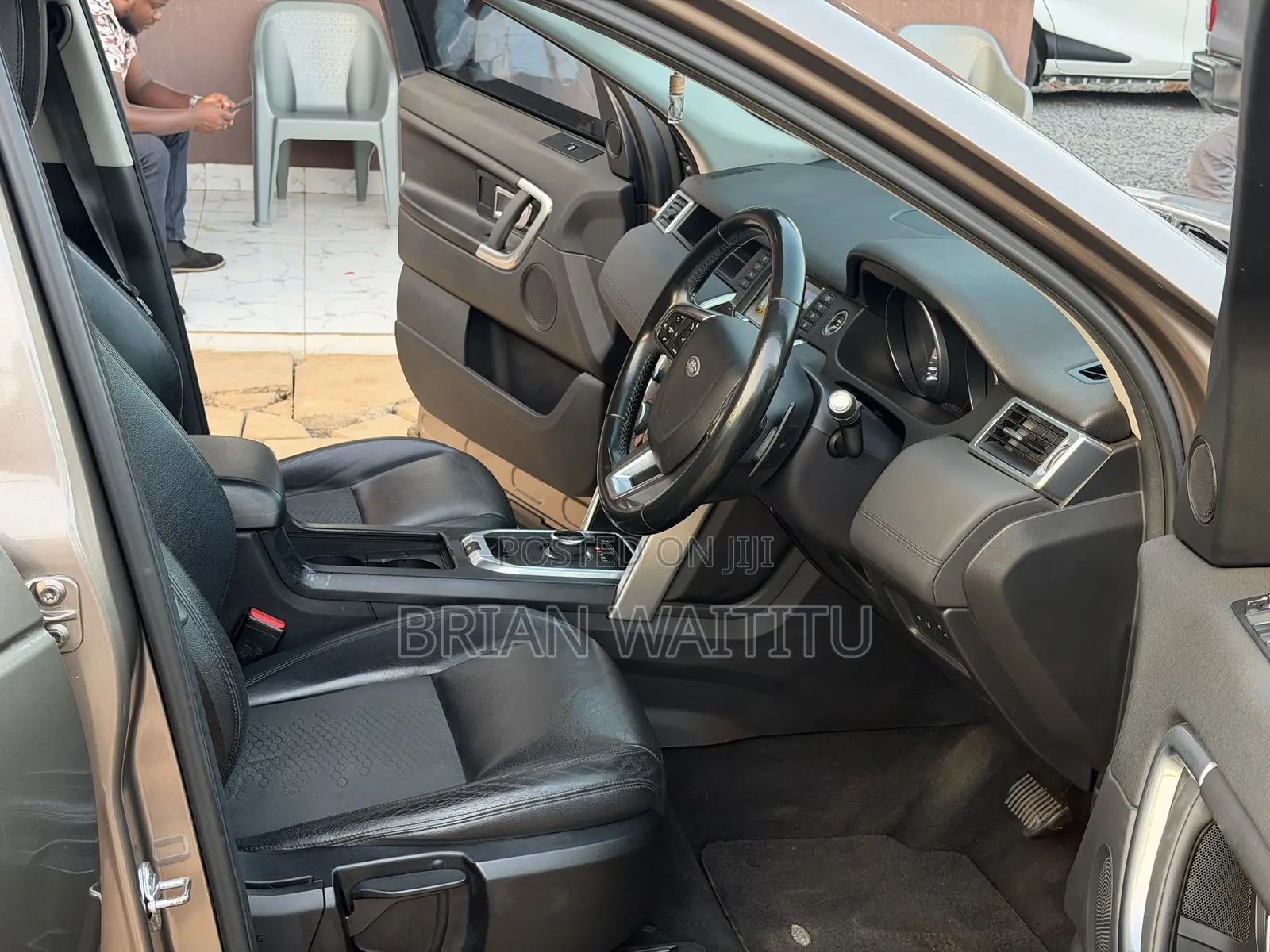 Land Rover Discovery 2015 Brown