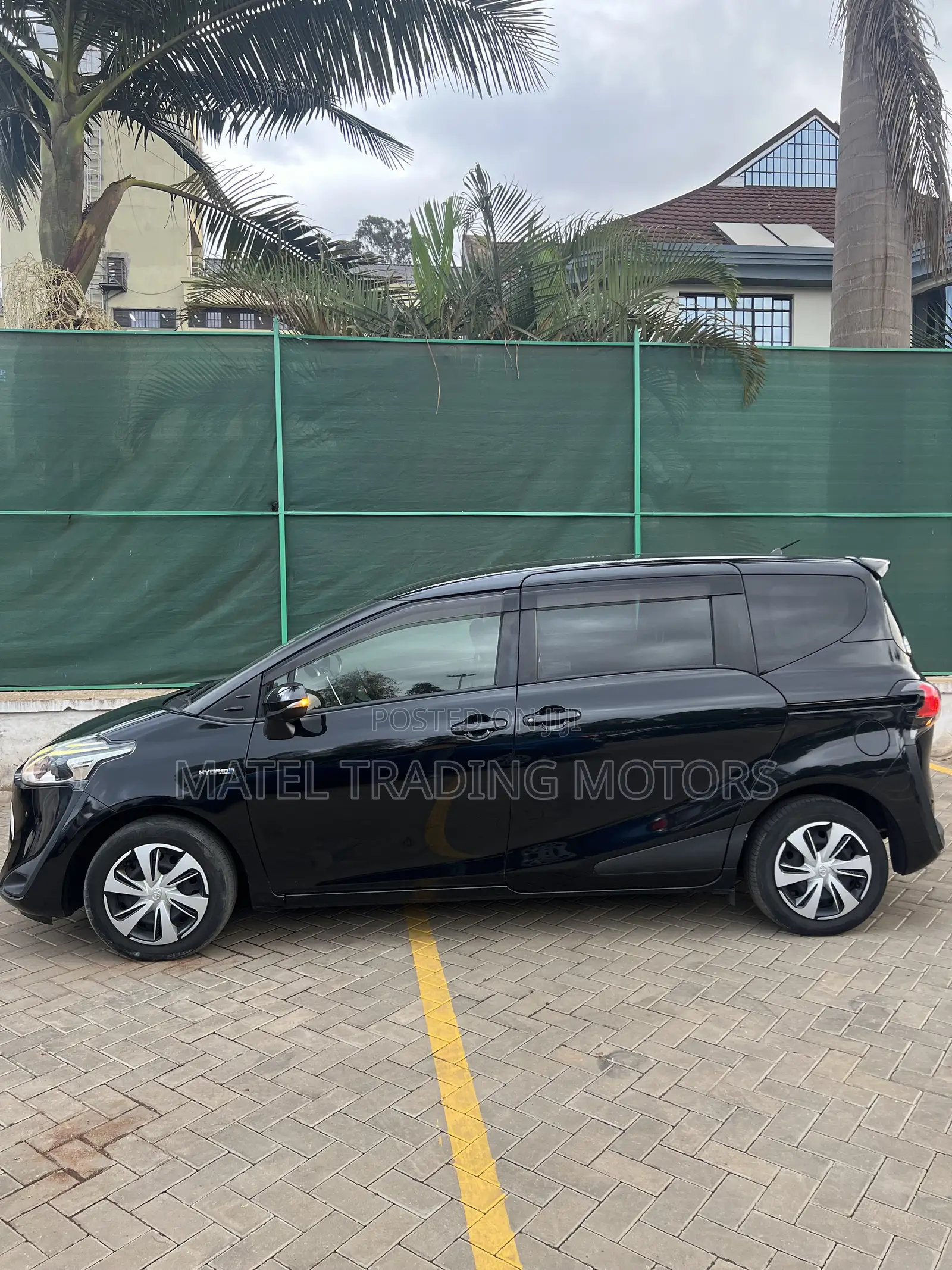 Toyota Sienta 1.5 Hybrid FWD (6-seater) 2019 Black